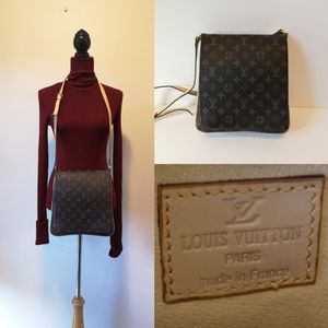 Louis Vuitton crossbody bag